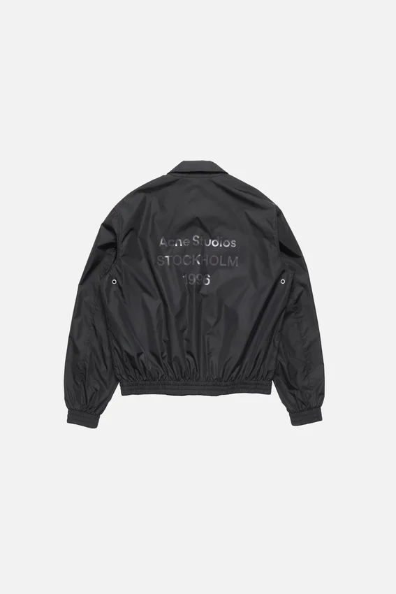 Lightweight nylon jacket