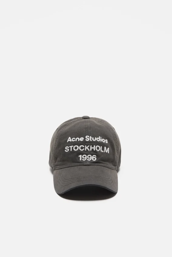 Logo cap