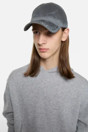 Logo cap
