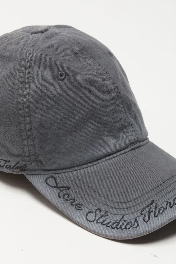 Logo cap