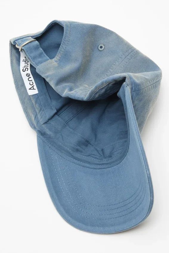 Logo cap