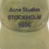 Logo cap