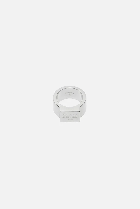 Logo engraved signet ring