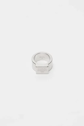 Logo engraved signet ring