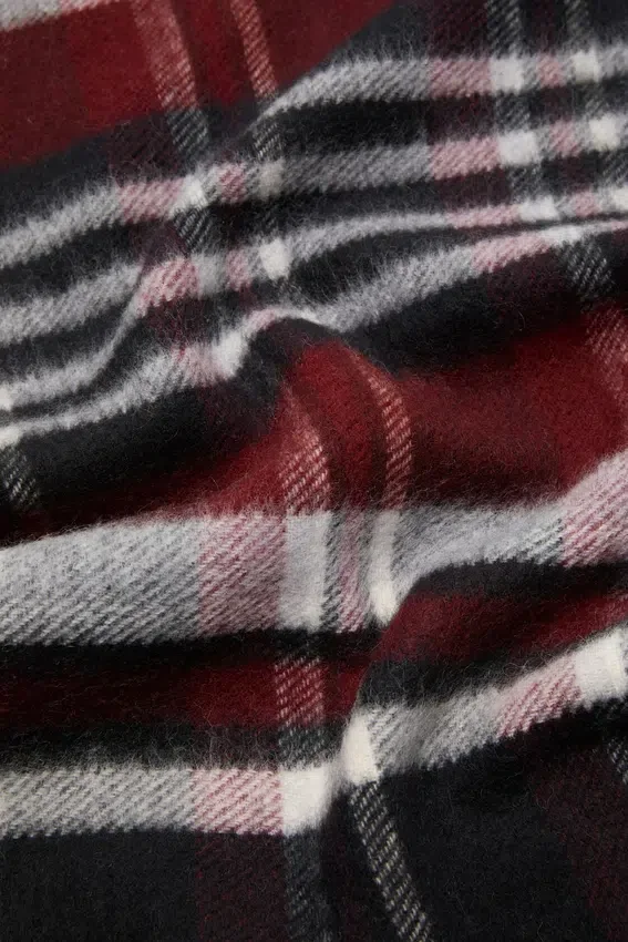 Logo scarf with fringe