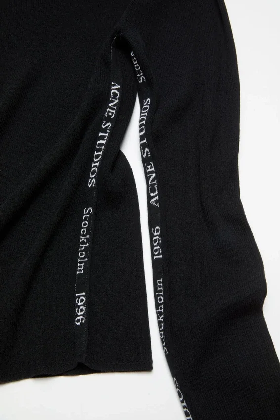 Logo tape knit jumper