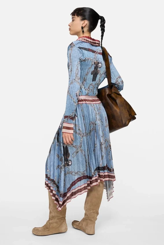 Long pleated skirt