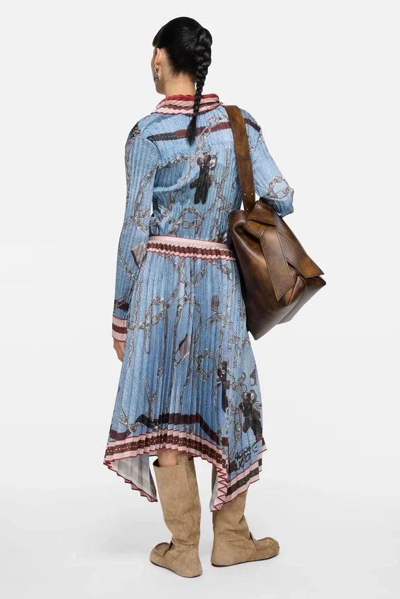 Long pleated skirt