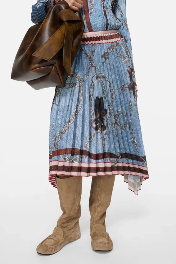 Long pleated skirt