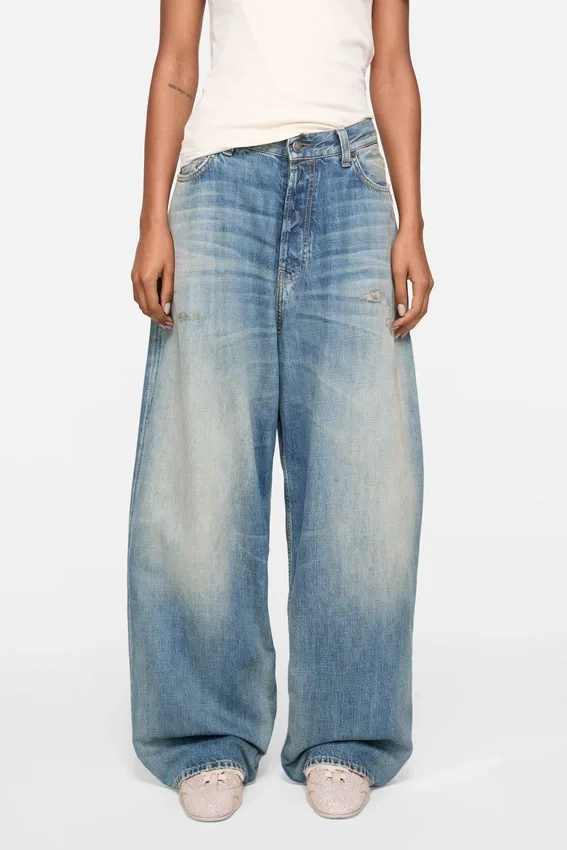Loose fit jeans - 2023