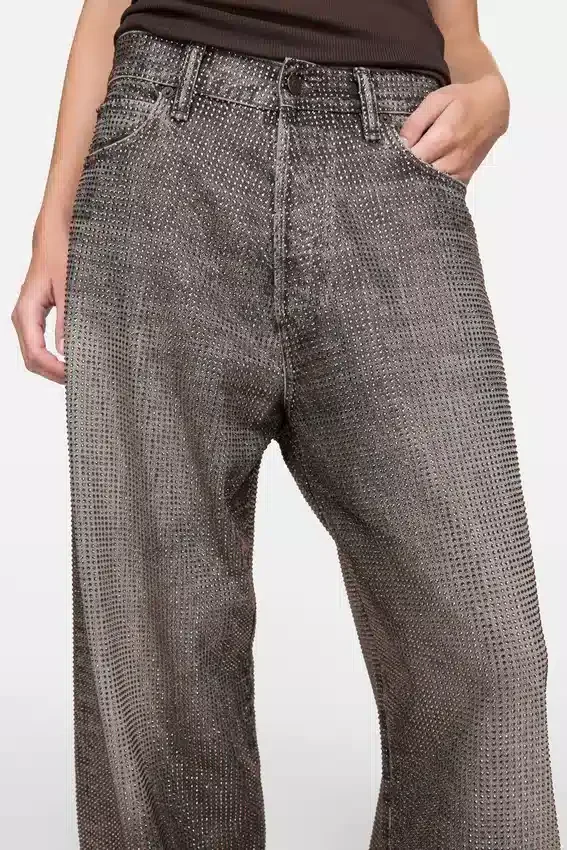Loose rhinestone jeans – 1981