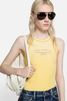 Metal aviator sunglasses