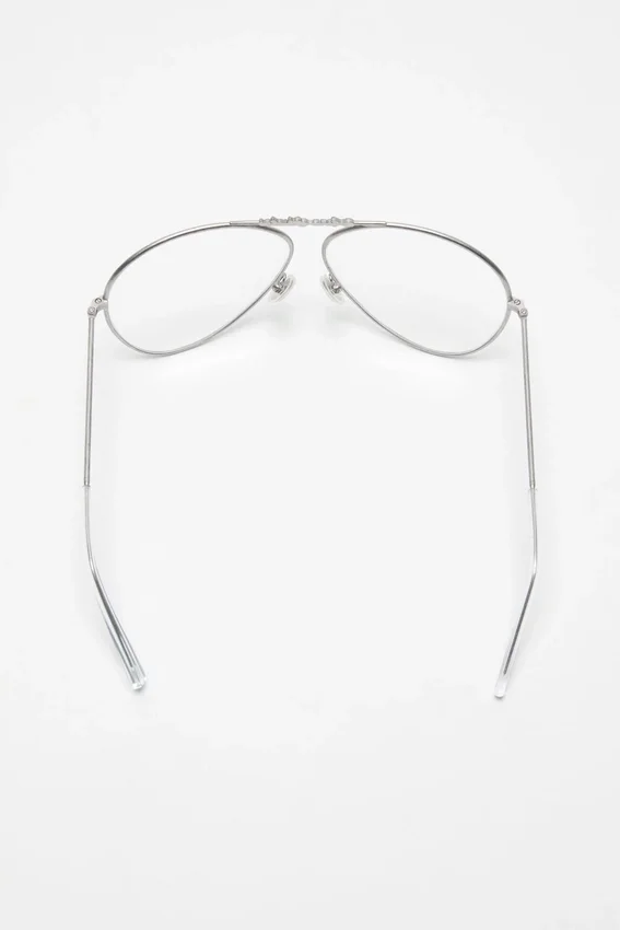 Metal aviator sunglasses