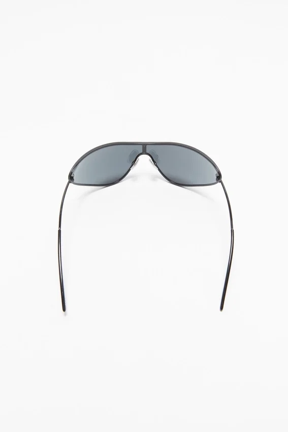 Metal frame sunglasses