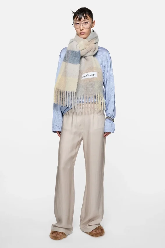 Mohair checked scarf
