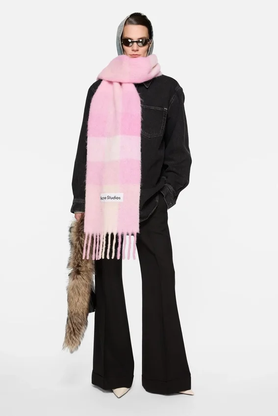 Mohair checked scarf
