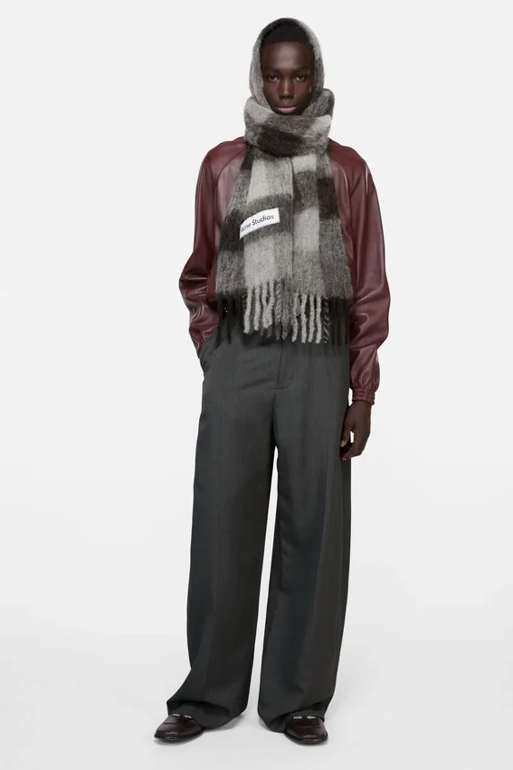 Mohair checked scarf