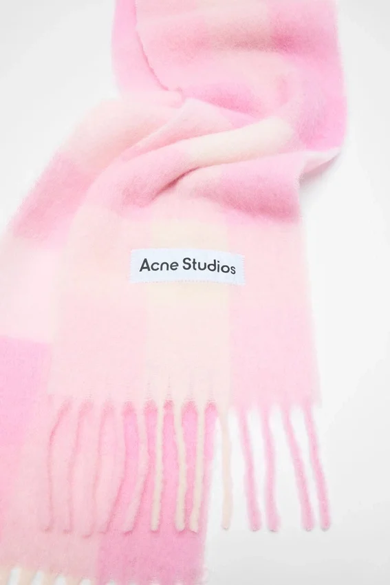 Mohair checked scarf