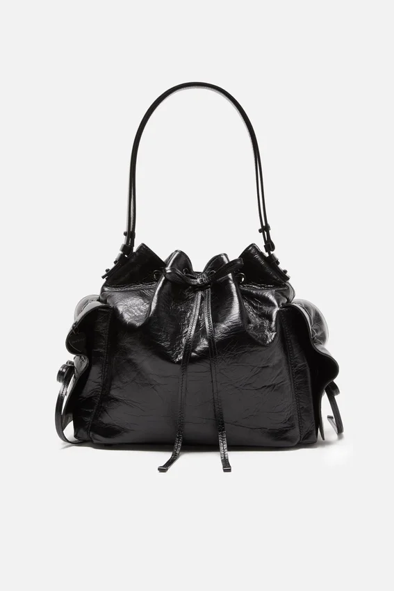 Multipocket bucket bag