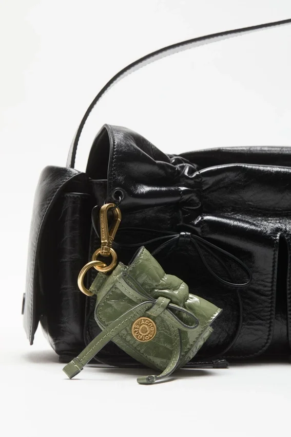 Multipocket headphones case