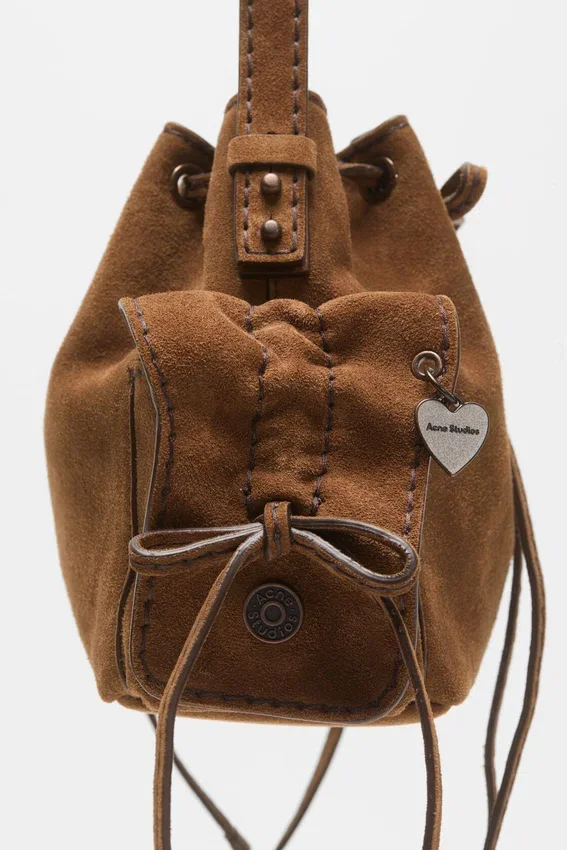 Multipocket mini bucket bag