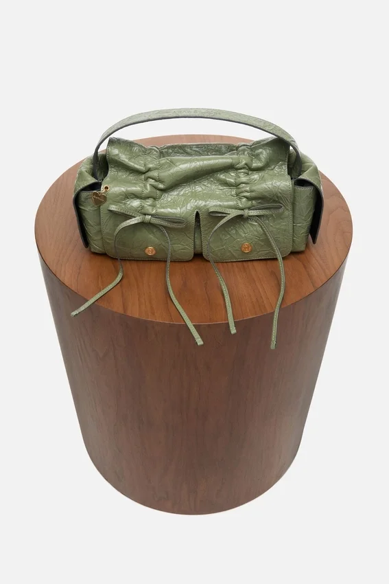 Multipocket shoulder bag