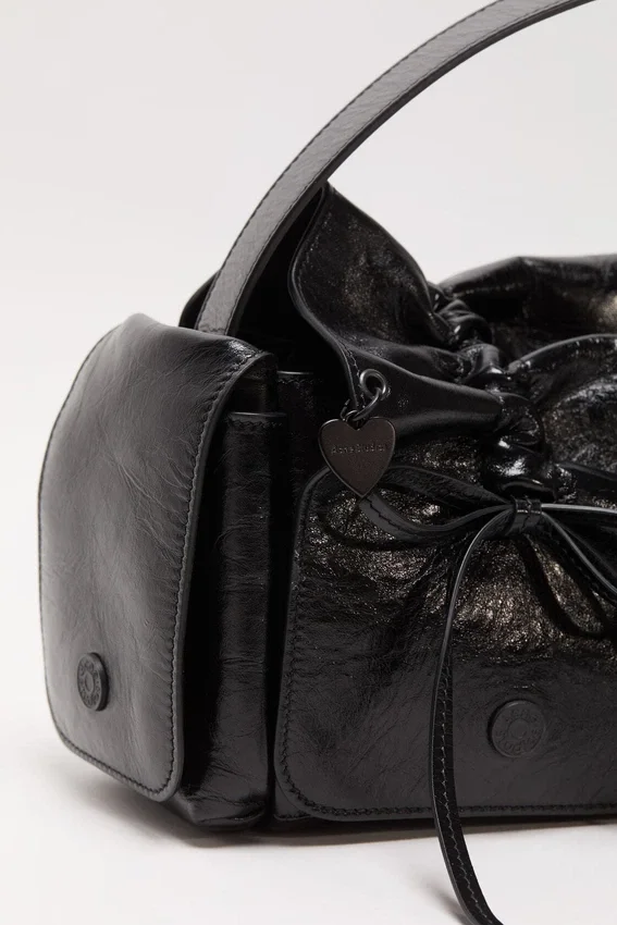 Multipocket shoulder bag