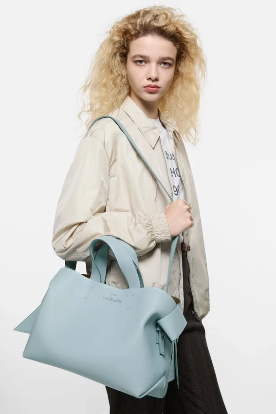 Musubi leather tote