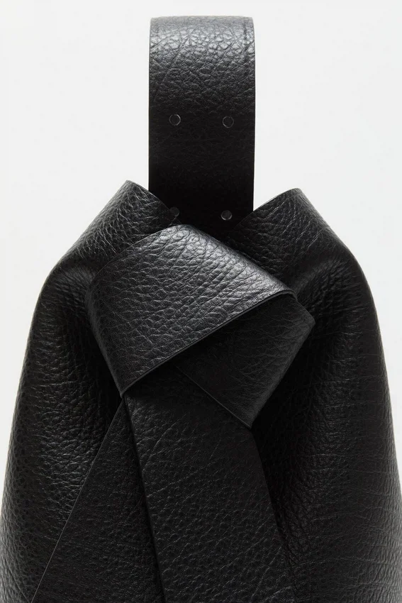 Musubi midi shoulder bag