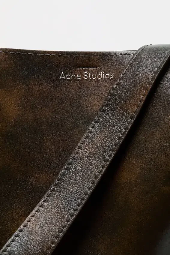Musubi midi shoulder bag