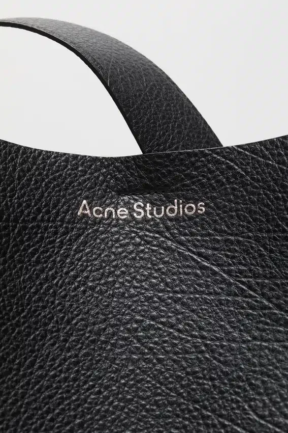 Musubi midi shoulder bag