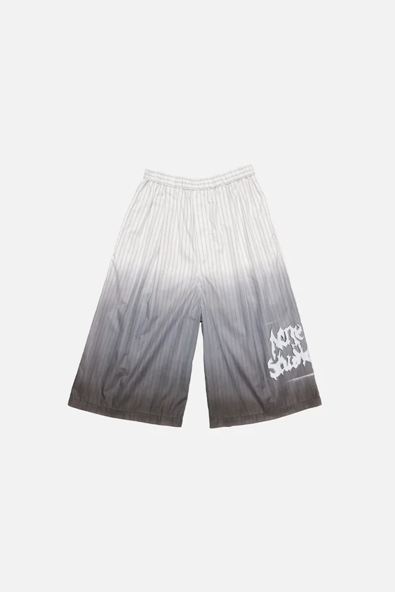 Oversized logo shorts