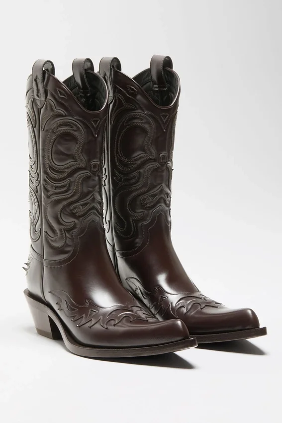 Pointy leather cowboy boot