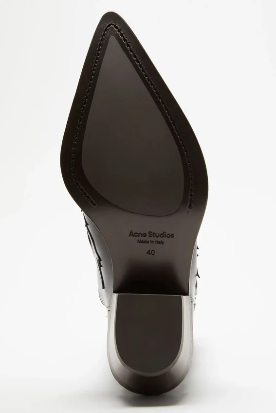 Pointy leather cowboy boot