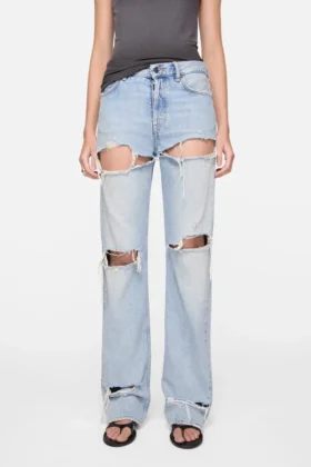 Regular fit distressed jeans – 2010F