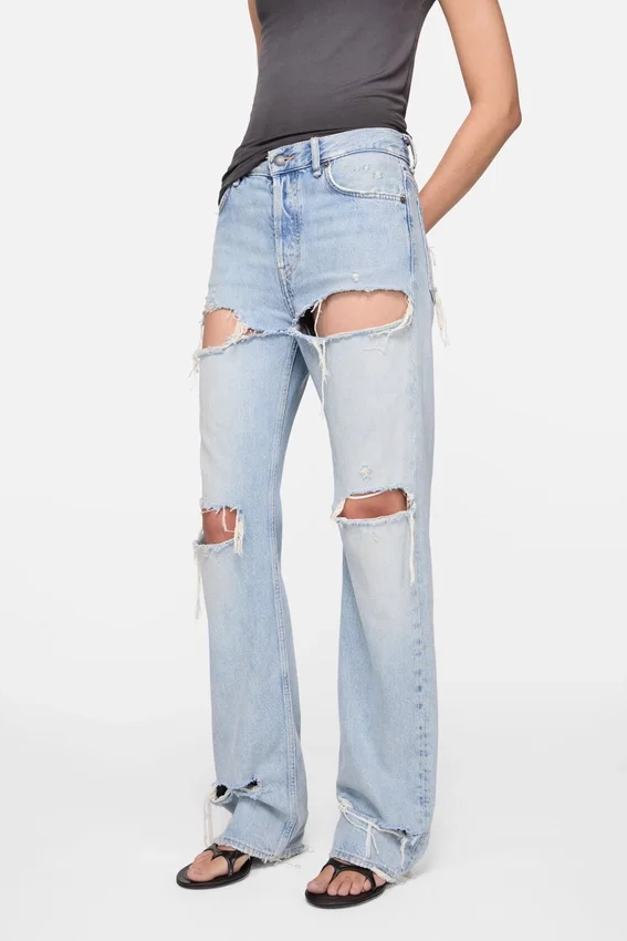 Regular fit distressed jeans - 2010F