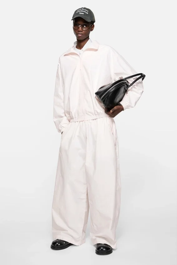 Relaxed fit trousers