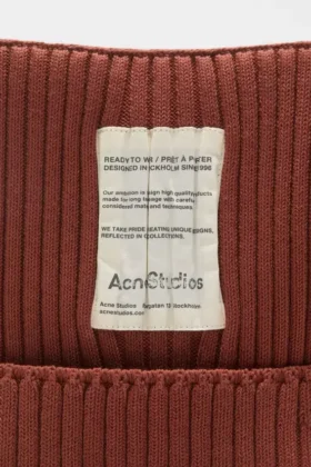 Ribbed square beanie