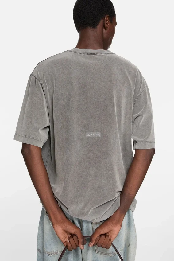 Rubber logo t-shirt