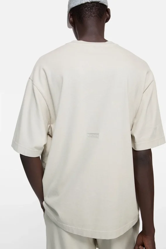 Rubber logo t-shirt