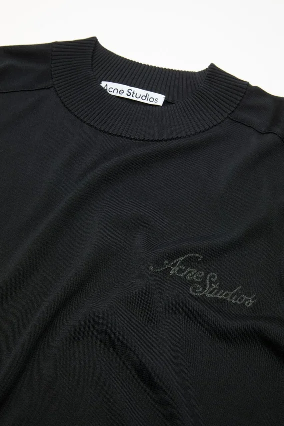 Short-sleeve knit