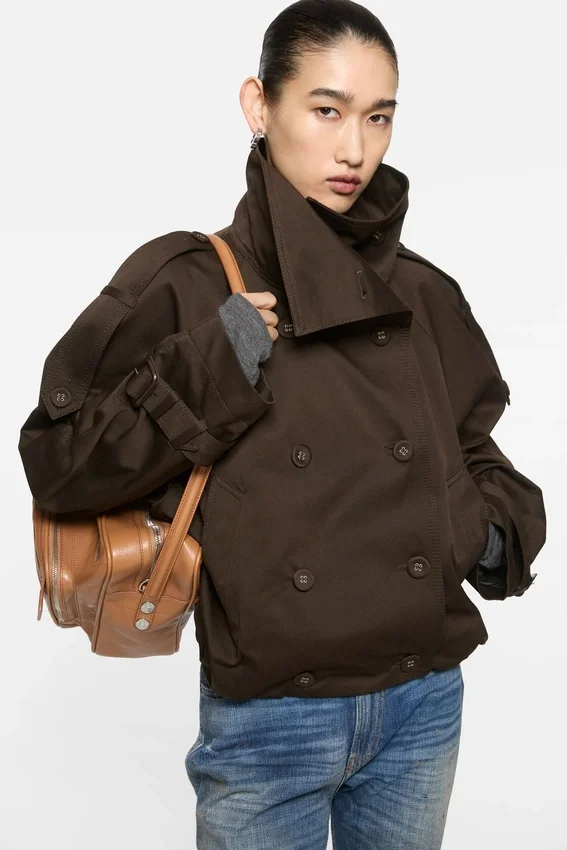 Short trench coat