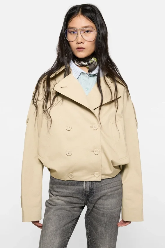 Short trench coat