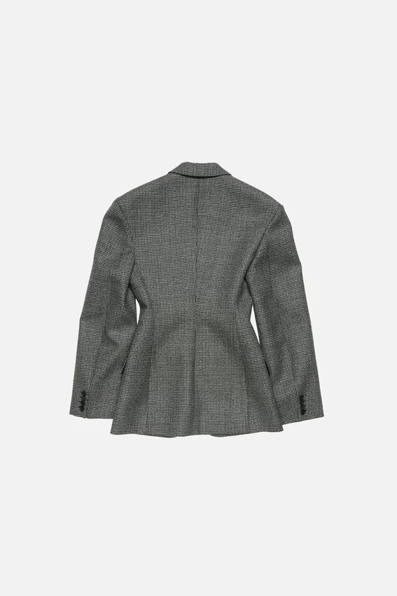 Single-breasted suit jacket