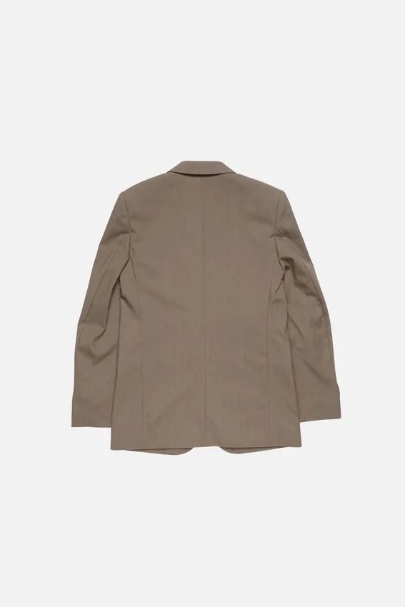 Single-breasted suit jacket