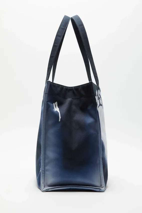 Spray logo shopper tote