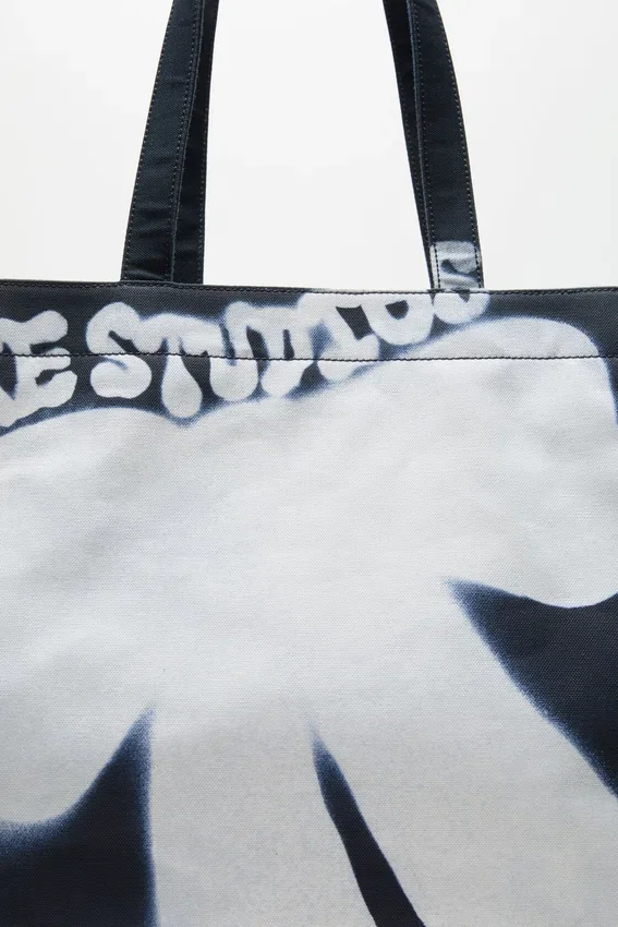 Spray logo shopper tote