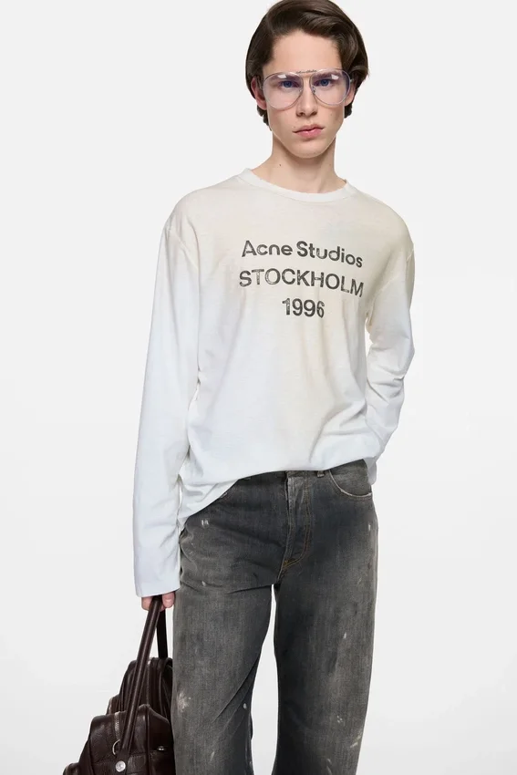 Sprayed 1996 logo t-shirt