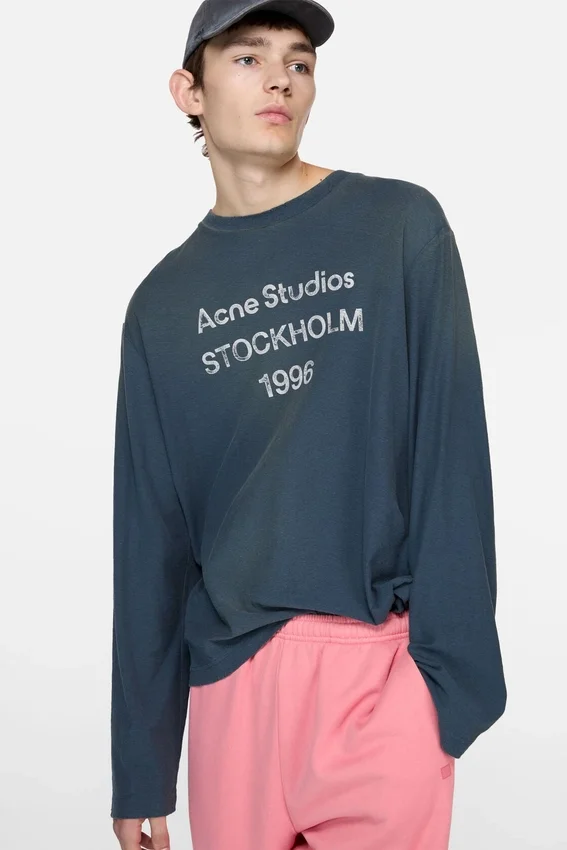 Sprayed 1996 logo t-shirt