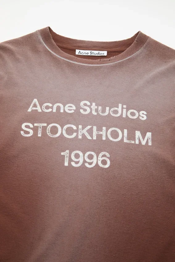 Sprayed 1996 logo t-shirt